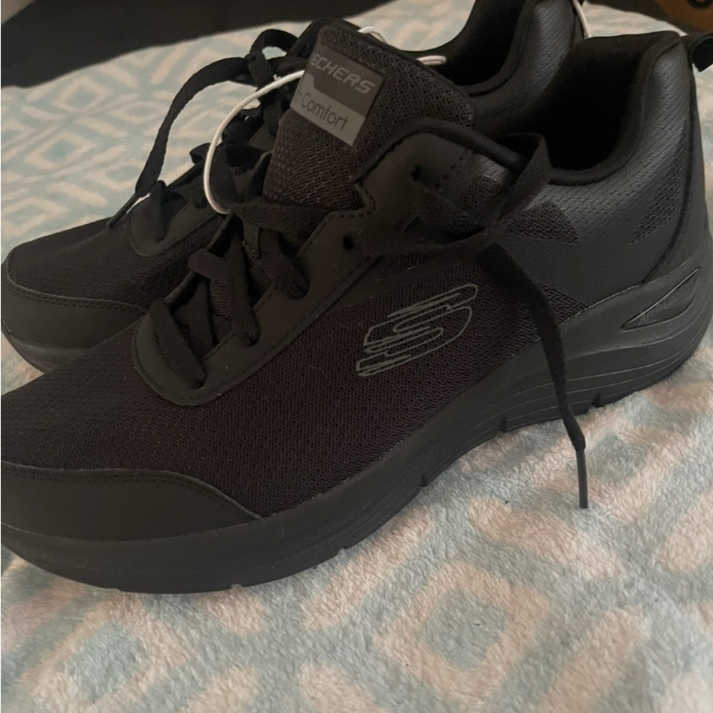 Skechers Men's Black Sneakers